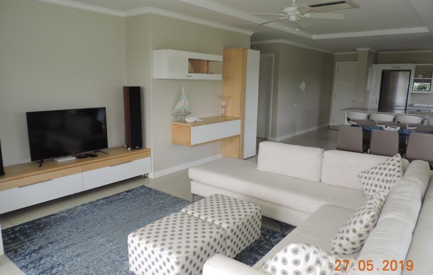 Tastefully Presented Modern Home