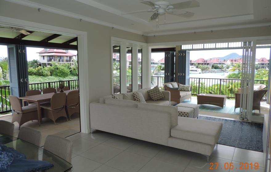 Tastefully Presented Modern Home