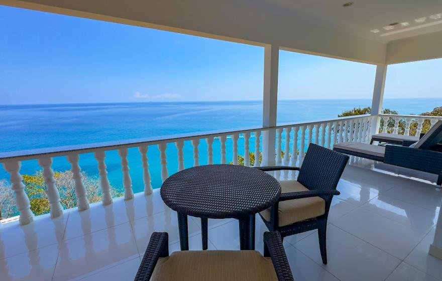 Exquisite Ocean Front Villa North Mahe