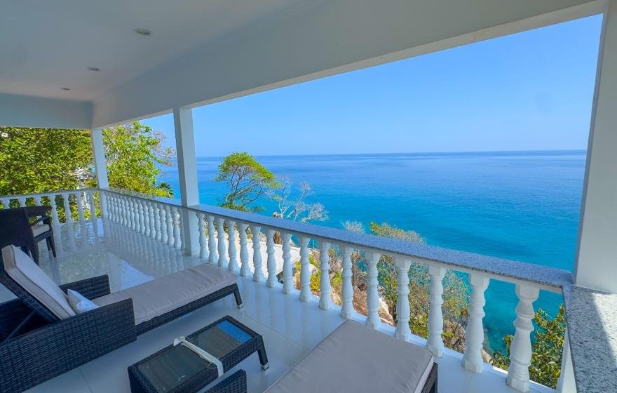 Exquisite Ocean Front Villa North Mahe