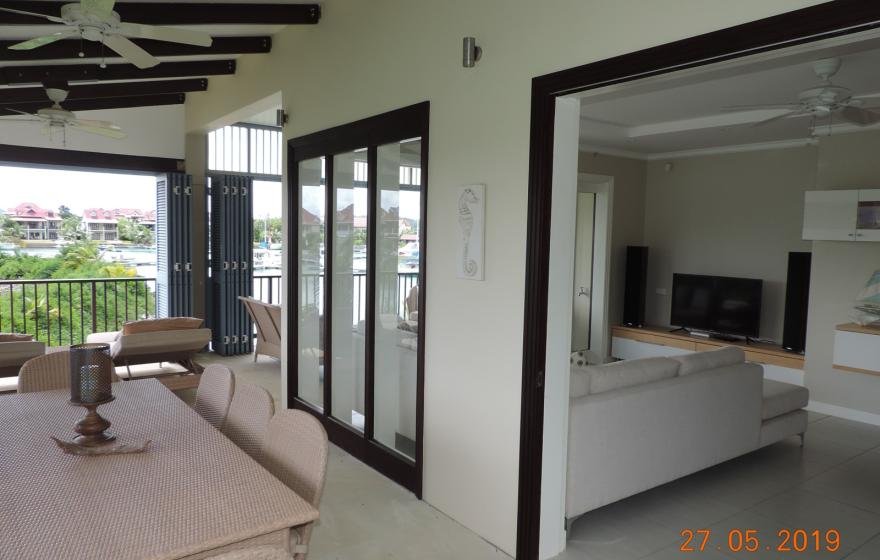 Tastefully Presented Modern Home
