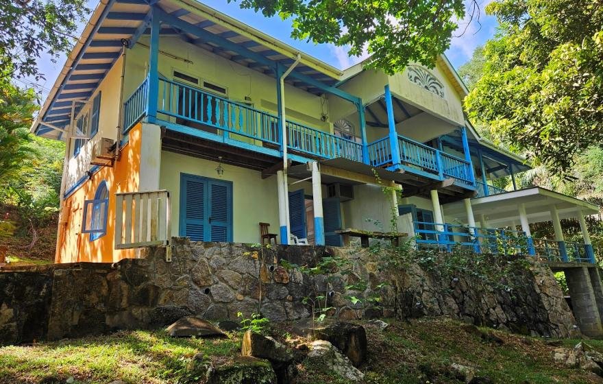 6 Bedroom Home Above Sunset Beach