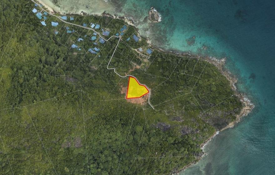 Hilltop Land Praslin
