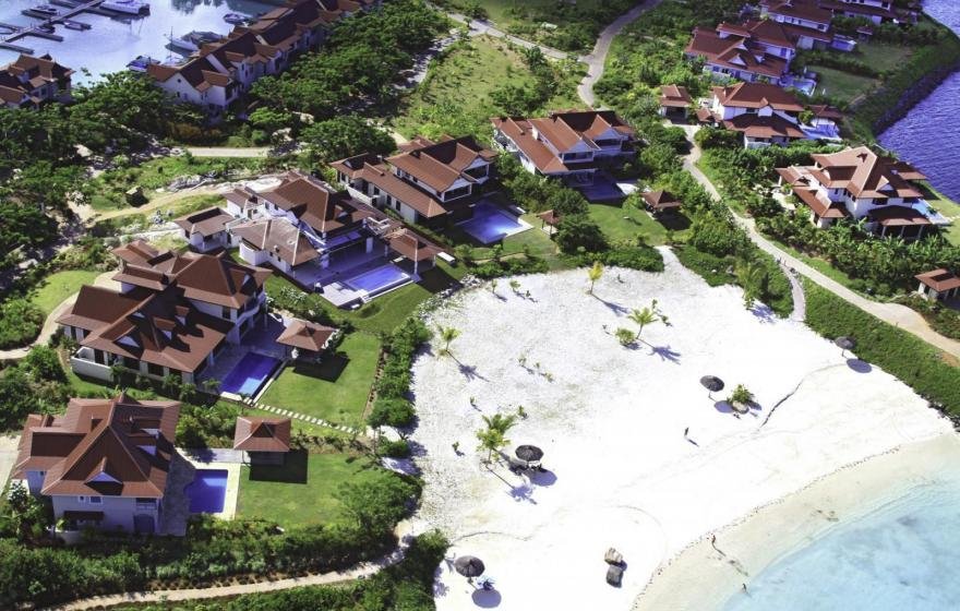 Beach Front Villa Eden Island