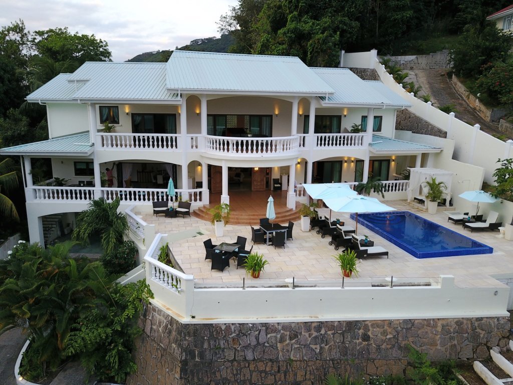 ID:707. Private villa with super panoramic views in north Mahe