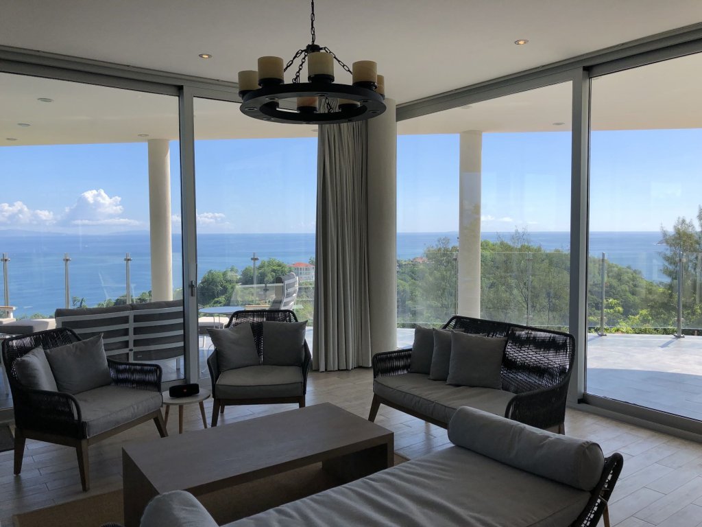 ID:779. Top class luxury villa with super views in north Mahe