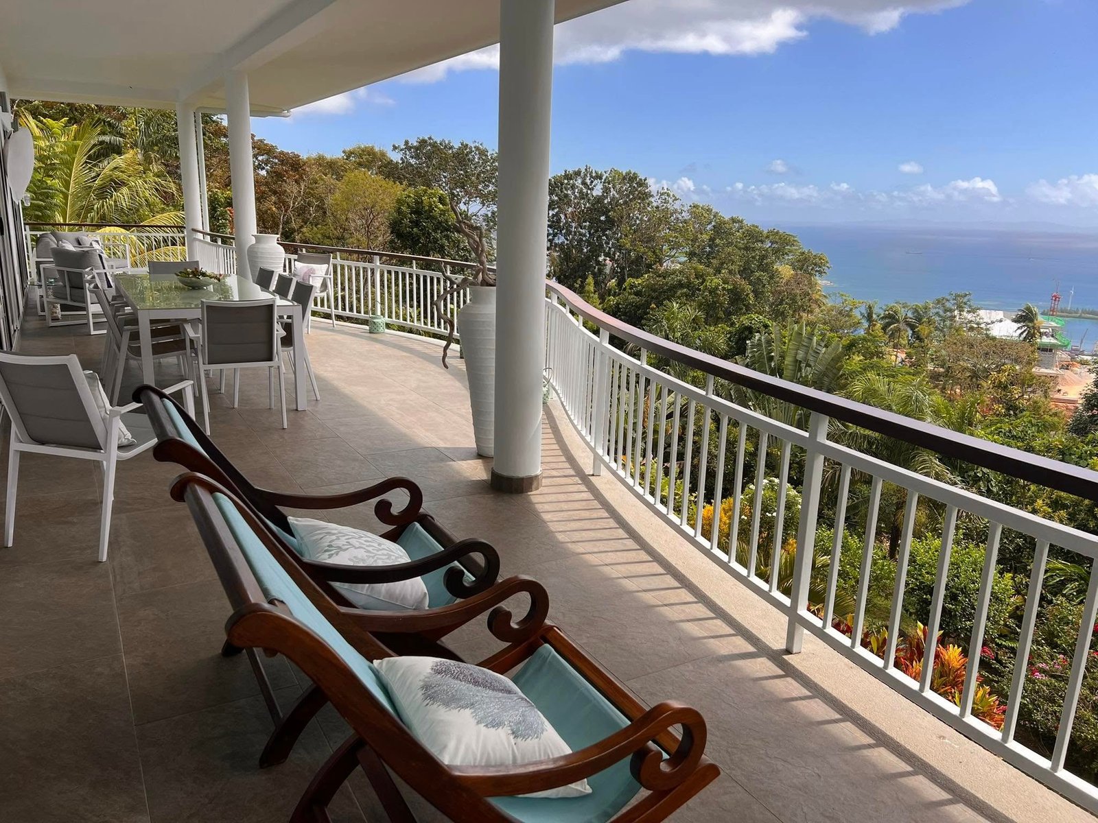 Spectacular 4-Bedroom Villa With Tourism License And Approved Extension Plans In Sans Soucis