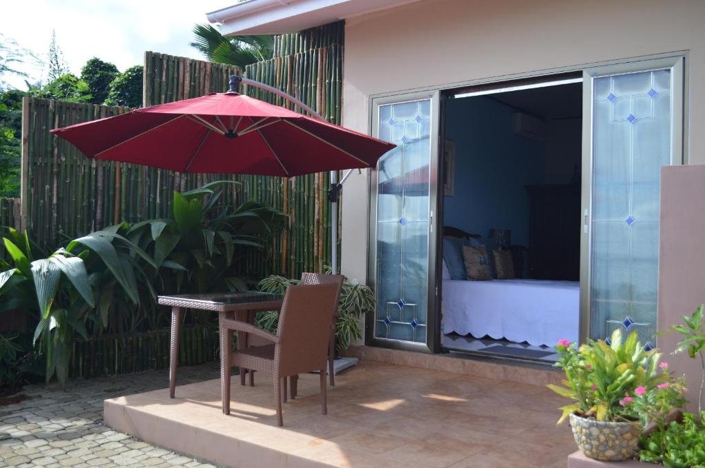 Fully Furnished Studio Apartment With Stunning Eden Island And Victoria Views In La Louise