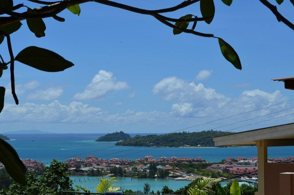 Fully Furnished Studio Apartment With Stunning Eden Island And Victoria Views In La Louise