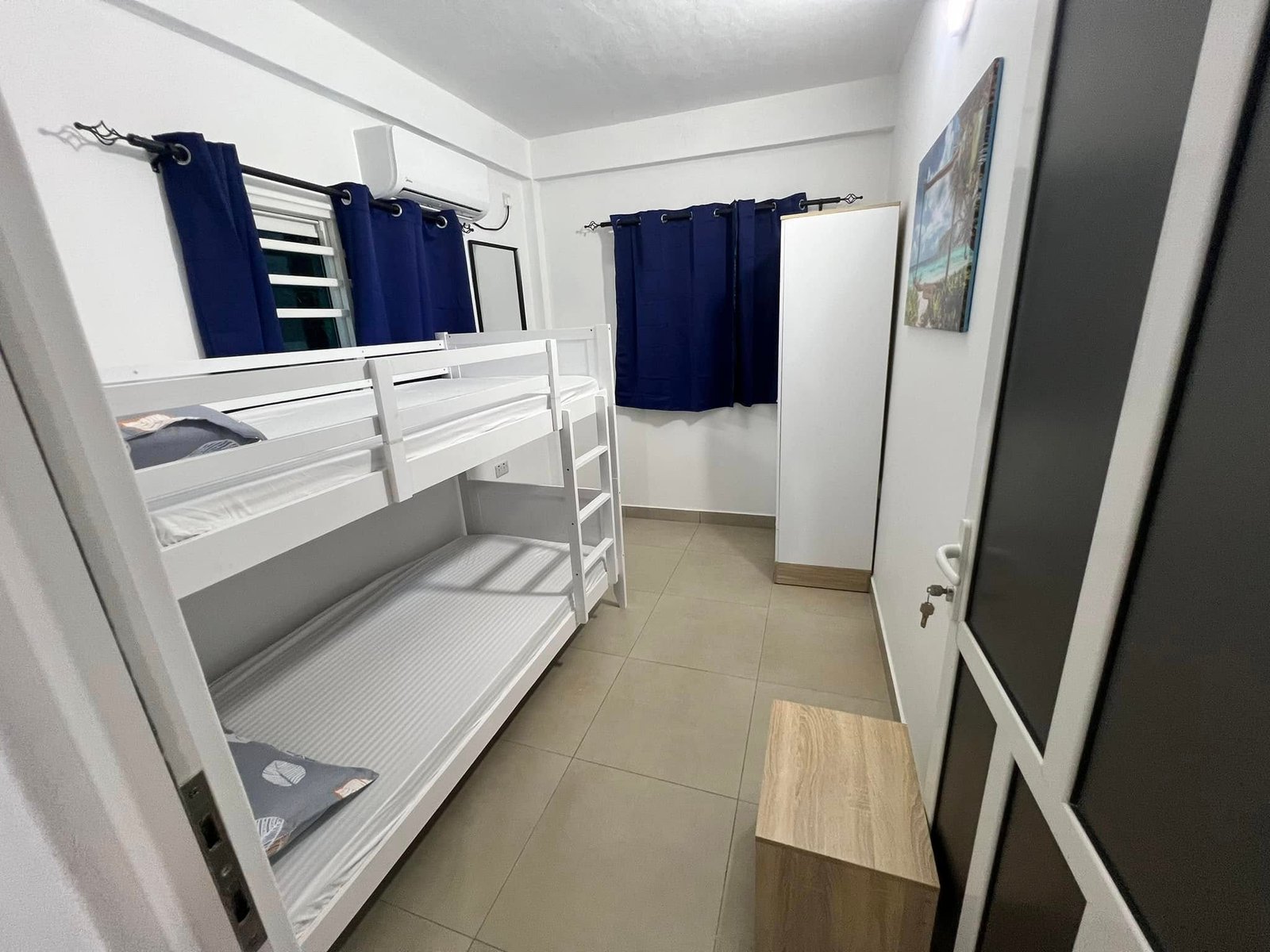Fully Furnished 2-Bedroom Apartment With All Utilities Included In La Louise