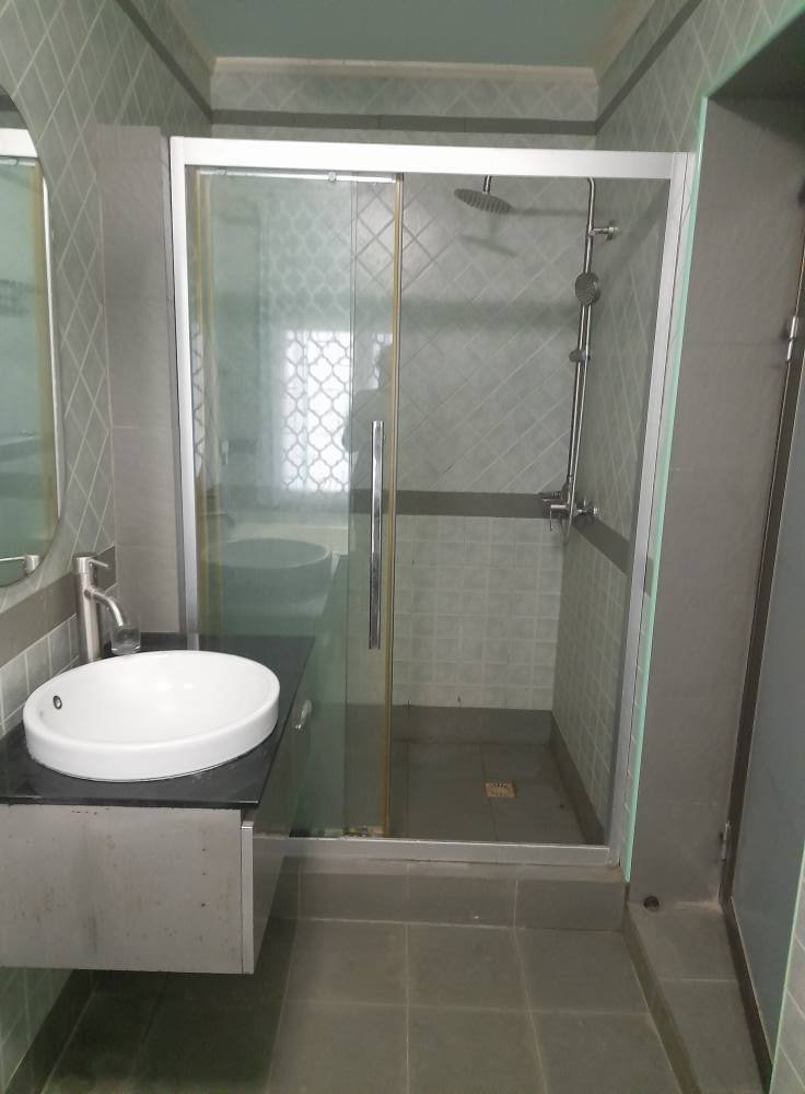 Fully Furnished 2-Bedroom 3-Bathroom Semi-Detached House With Victoria Views In La Louise