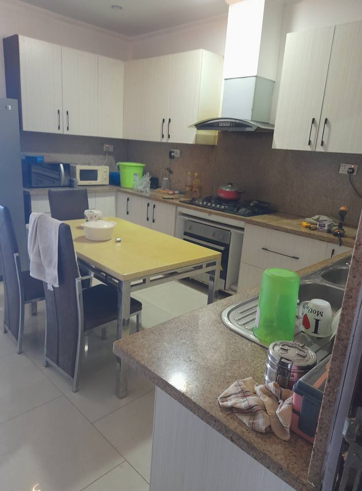 Fully Furnished 2-Bedroom 3-Bathroom Semi-Detached House With Victoria Views In La Louise