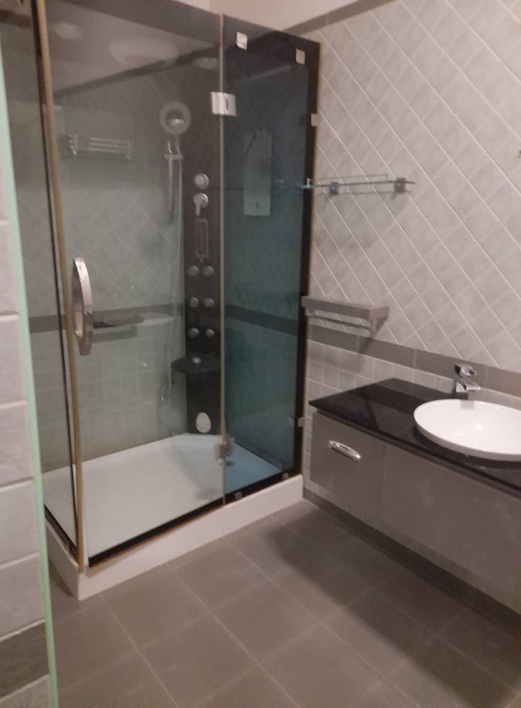 Fully Furnished 2-Bedroom 3-Bathroom Semi-Detached House With Victoria Views In La Louise