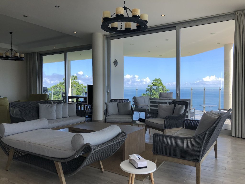 ID:779. Top class luxury villa with super views in north Mahe