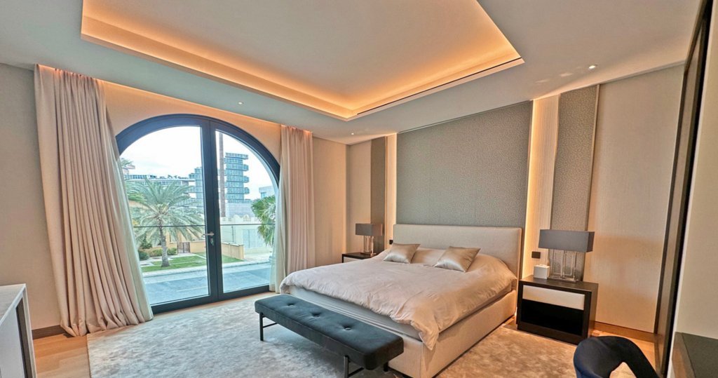 Palm Jumeirah Custom Built Mansion. FROND G – Billionaires Row
