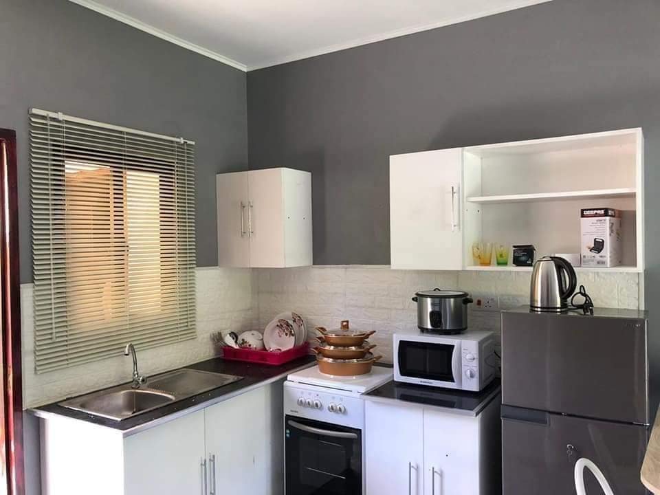 Affordable Self-Catering Apartment For Weekend Getaway In Victoria Town Center