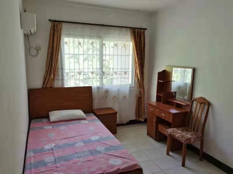 Fully Furnished Three-Bedroom Semi-Detached House With Garden And Private Parking At Beau Vallon La Batie