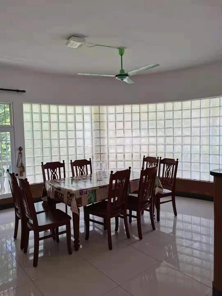 Fully Furnished Three-Bedroom Semi-Detached House With Garden And Private Parking At Beau Vallon La Batie