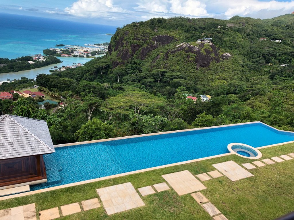 ID:800. New Royal Palm ultra luxury villa in private estate