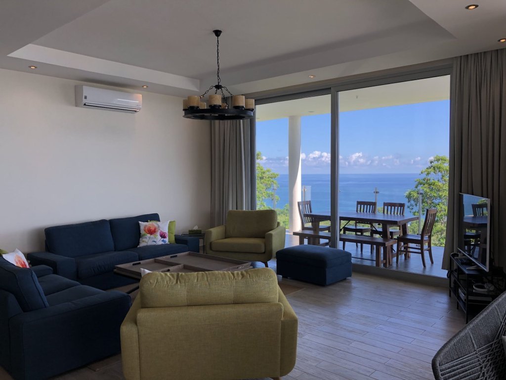 ID:779. Top class luxury villa with super views in north Mahe