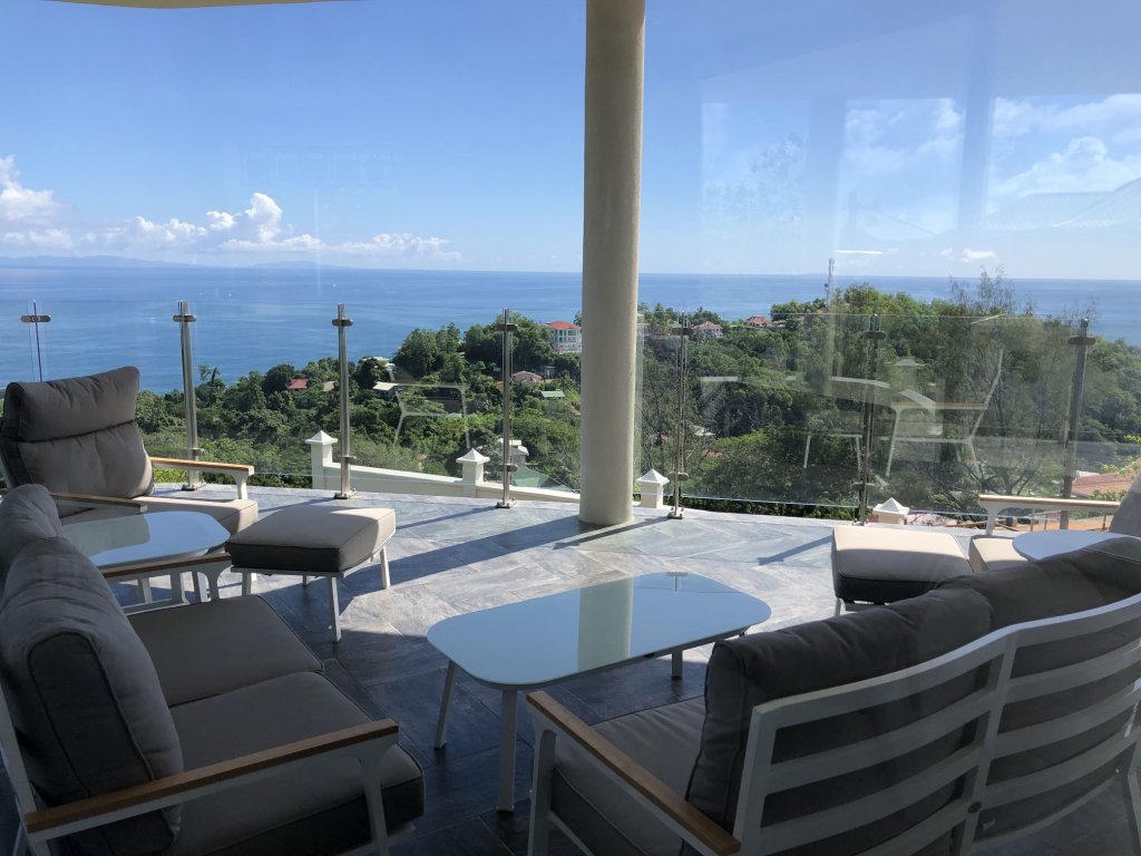 ID:779. Top class luxury villa with super views in north Mahe